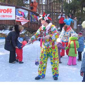 Масленница и развлекательное участие циркового клоуна для посетителей загородного ресторана "Разгуляево"