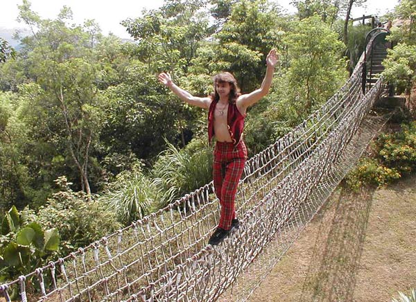 ходьба по висячему иосту