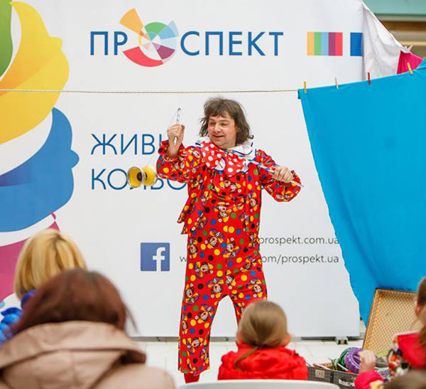 жонглерское выступление в трц