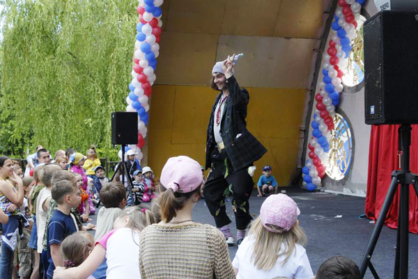 танцевальный клоун