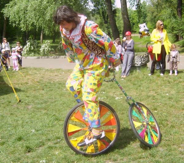 Трюк, переднее колесо едет сзади