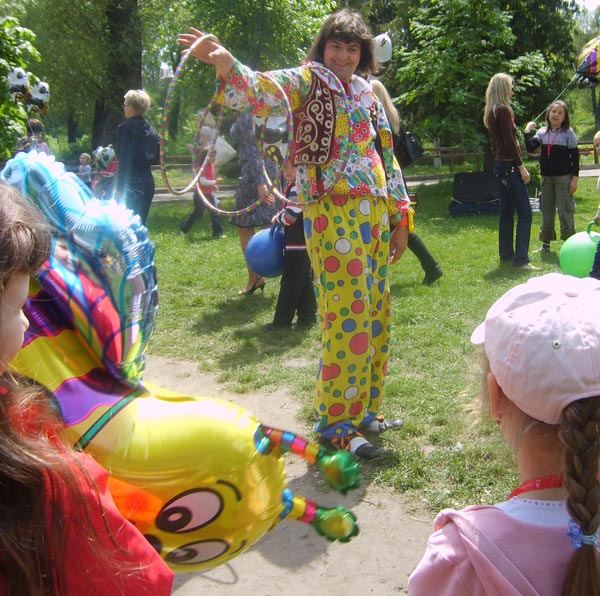 Выступление с кольцами и различные трюковые фокусы с ними