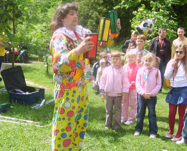 Жонглирование кирпичами