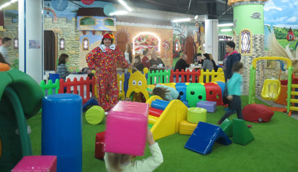 Клоун в ТРЦ Мармелад, парк развлечений 7 чудес детства