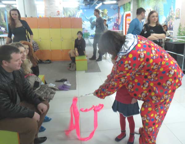 Клоун в ТРЦ Мармелад, парк развлечений 7 чудес детства