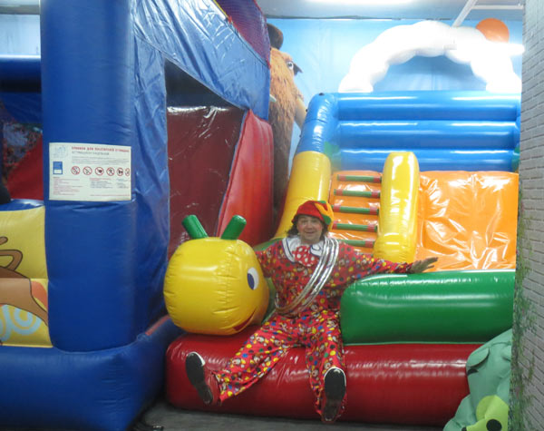 Клоун в ТРЦ Мармелад, парк развлечений 7 чудес детства