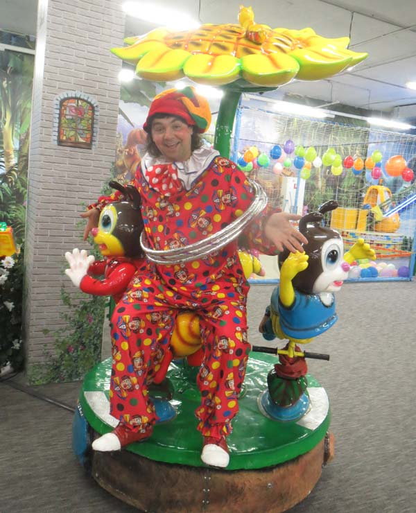 Клоун в ТРЦ Мармелад, парк развлечений 7 чудес детства