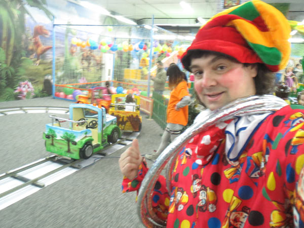 Клоун в ТРЦ Мармелад, парк развлечений 7 чудес детства