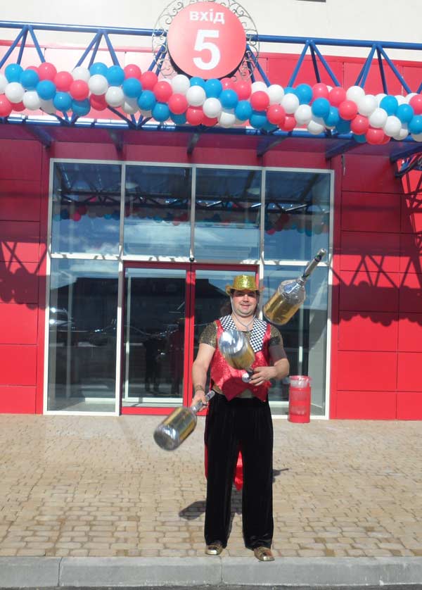 жонглер на акцию