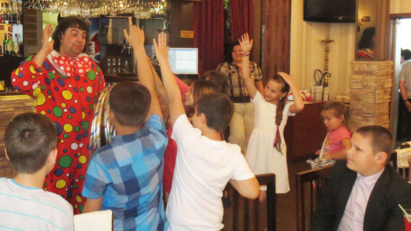 А кто, покажет как умеет крутить кольца?