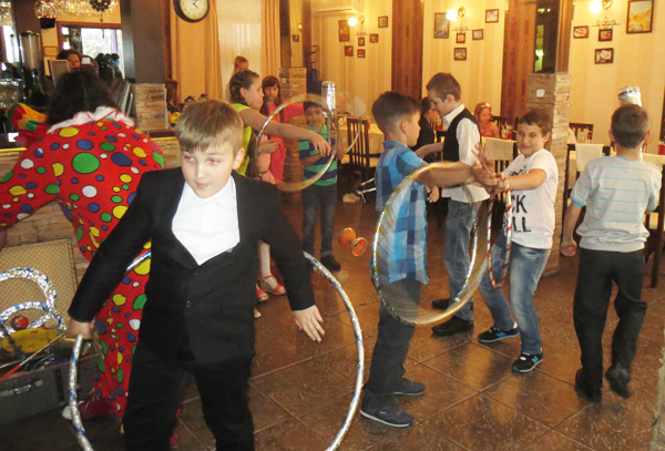 Обручи для кручения на талии и на руках