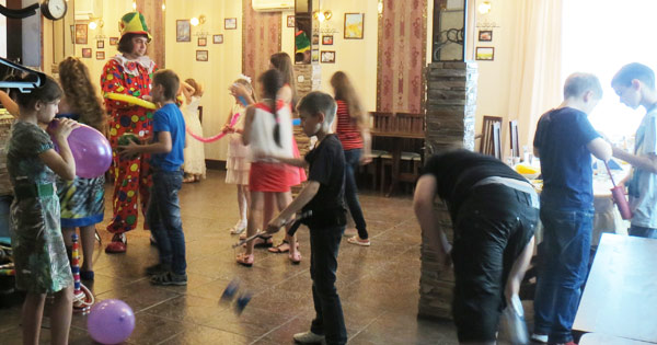 день рождения в кафе 12 месяцев