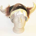 шапка с рогами