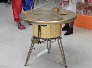 Крутящийся стол. Стол игра рыбалка